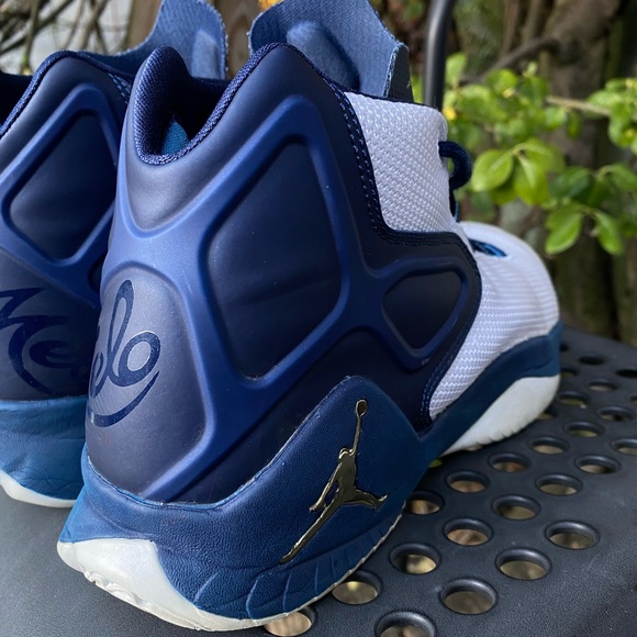 MUST SELL MOVING- ********* NIKE Air Jordan Melo M12 Men’s Sneakers Sz 11.5 EUC - Picture 3 of 9